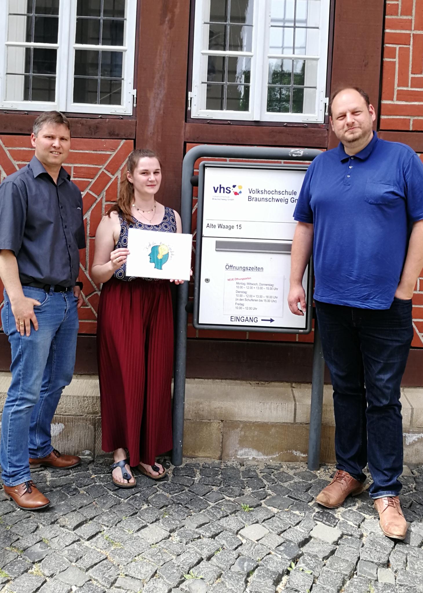 Laureen und Eike mit Jan-Tobias Hackenberg von der CDU Braunschweig