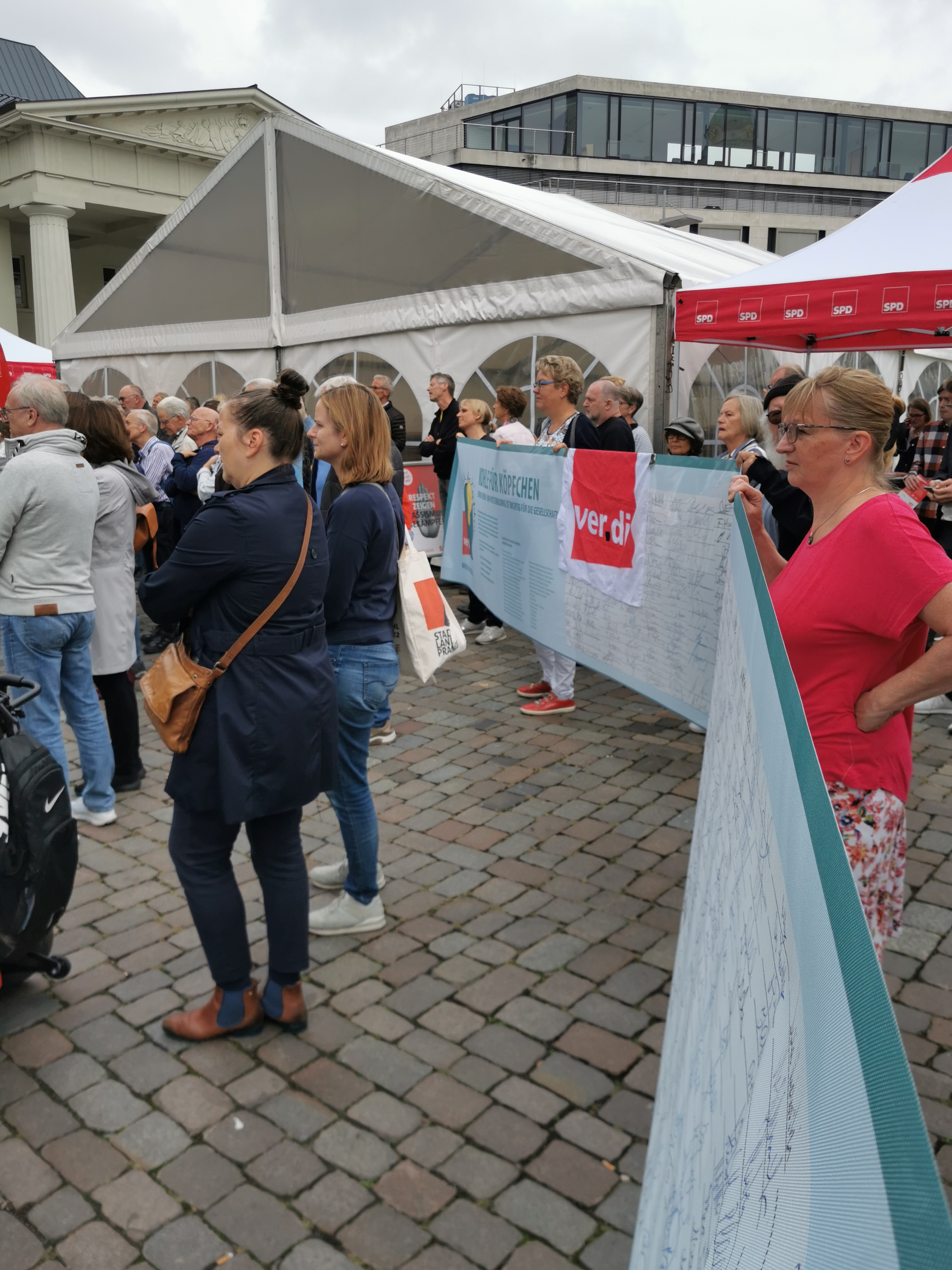 Kolleg*innen des Bildungswerk ver.di in Oldenburg - Auf ein Wort mit Weil 